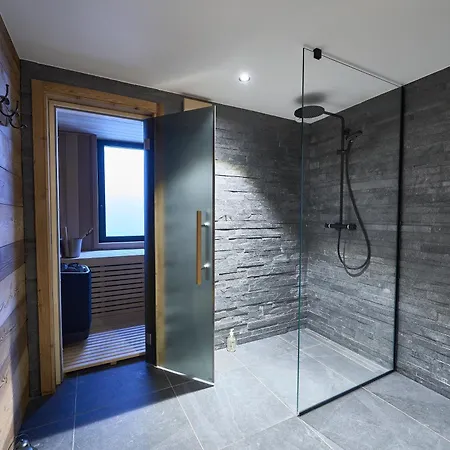 Rytola, Modern & In בקתה שאמוני