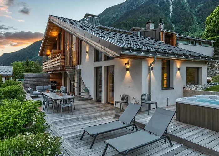 Rytola, Modern & In בקתה