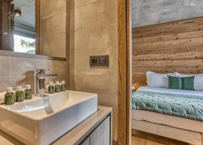 Rytola, Modern & In בקתה